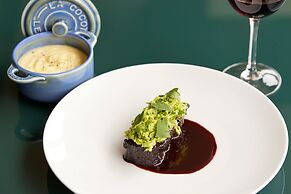 Four Seasons Hotel Tokyo at Marunouchi