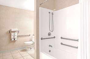 Days Inn by Wyndham Sturbridge