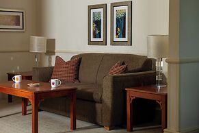 North Lakes Hotel And Spa