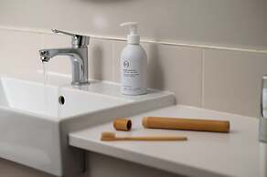 North Lakes Hotel And Spa