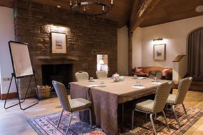 North Lakes Hotel And Spa