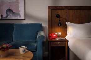 North Lakes Hotel And Spa