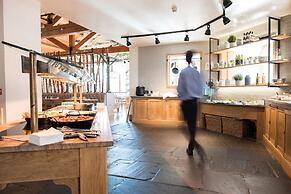 North Lakes Hotel And Spa