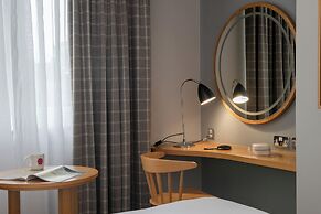 North Lakes Hotel And Spa