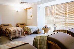 North Lakes Hotel And Spa