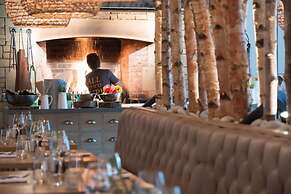 North Lakes Hotel And Spa