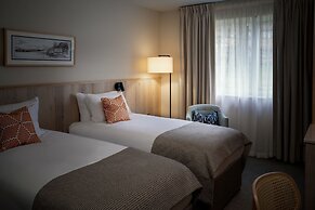 North Lakes Hotel And Spa
