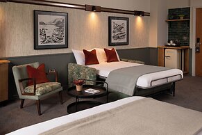 North Lakes Hotel And Spa