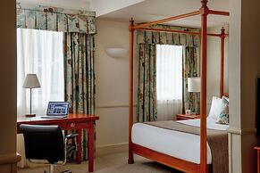 North Lakes Hotel And Spa