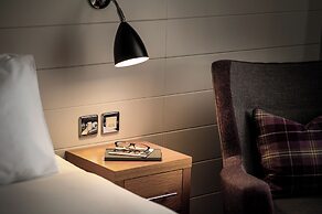 North Lakes Hotel And Spa