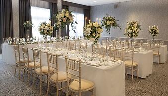 North Lakes Hotel And Spa