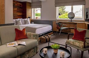 North Lakes Hotel And Spa