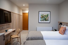 North Lakes Hotel And Spa