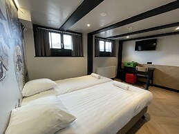 Heart Of Amsterdam - Hostel