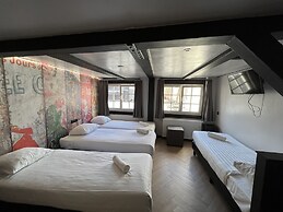 Heart Of Amsterdam - Hostel