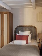 Hotel Suzie Blue
