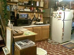 Kennedys Red Barn Inn