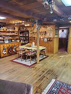 Kennedys Red Barn Inn