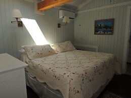 Shorelands Guest Resort and Cottages