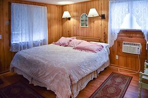 Shorelands Guest Resort and Cottages