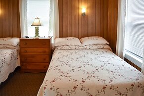 Shorelands Guest Resort and Cottages