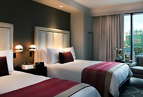 Hotel Commonwealth