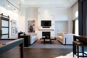 Hotel Commonwealth