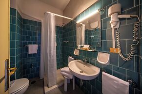 Royal Victoria Hotel