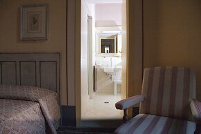 Royal Victoria Hotel