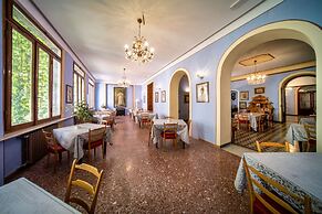 Royal Victoria Hotel