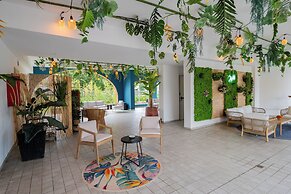 Bleis Hotel