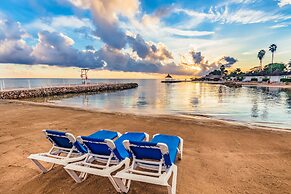 Decameron Club Caribbean Runaway Bay, Ramada All-Inclusive Resort