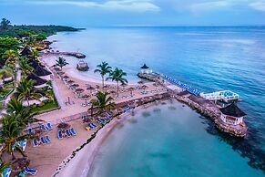 Decameron Club Caribbean Runaway Bay, Ramada All-Inclusive Resort