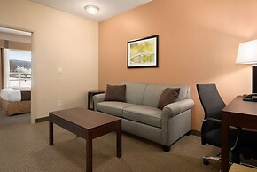 Ramada Limited Golden