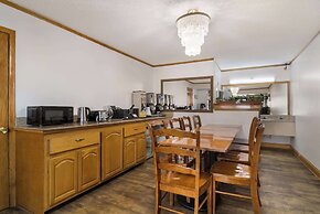 Econo Lodge Calhoun North Damascus