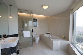 The Westin Mumbai Powai Lake