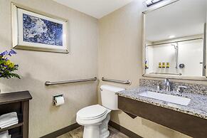 Best Western Plus River Escape Inn & Suites