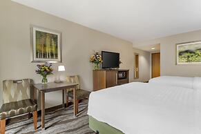 Best Western Plus River Escape Inn & Suites