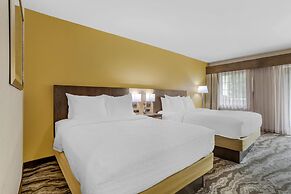 Best Western Plus River Escape Inn & Suites