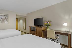 Best Western Plus River Escape Inn & Suites