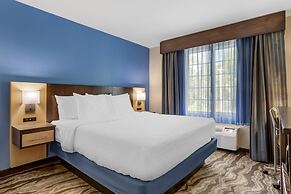 Best Western Plus River Escape Inn & Suites