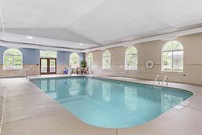 Best Western Plus River Escape Inn & Suites