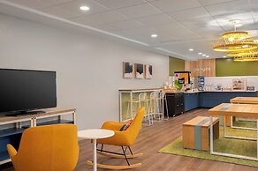 Spark by Hilton Wilmington