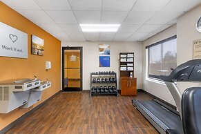 Comfort Suites Wilmington near Downtown