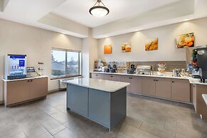 Comfort Suites Redmond Airport