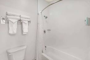 Comfort Suites Redmond Airport