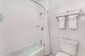 Comfort Suites Redmond Airport