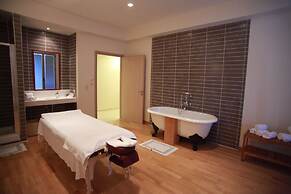 Kassandra Palace Seaside Resort