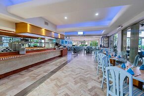 Aquamarina Beach Resort