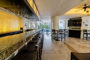 Aquamarina Beach Resort